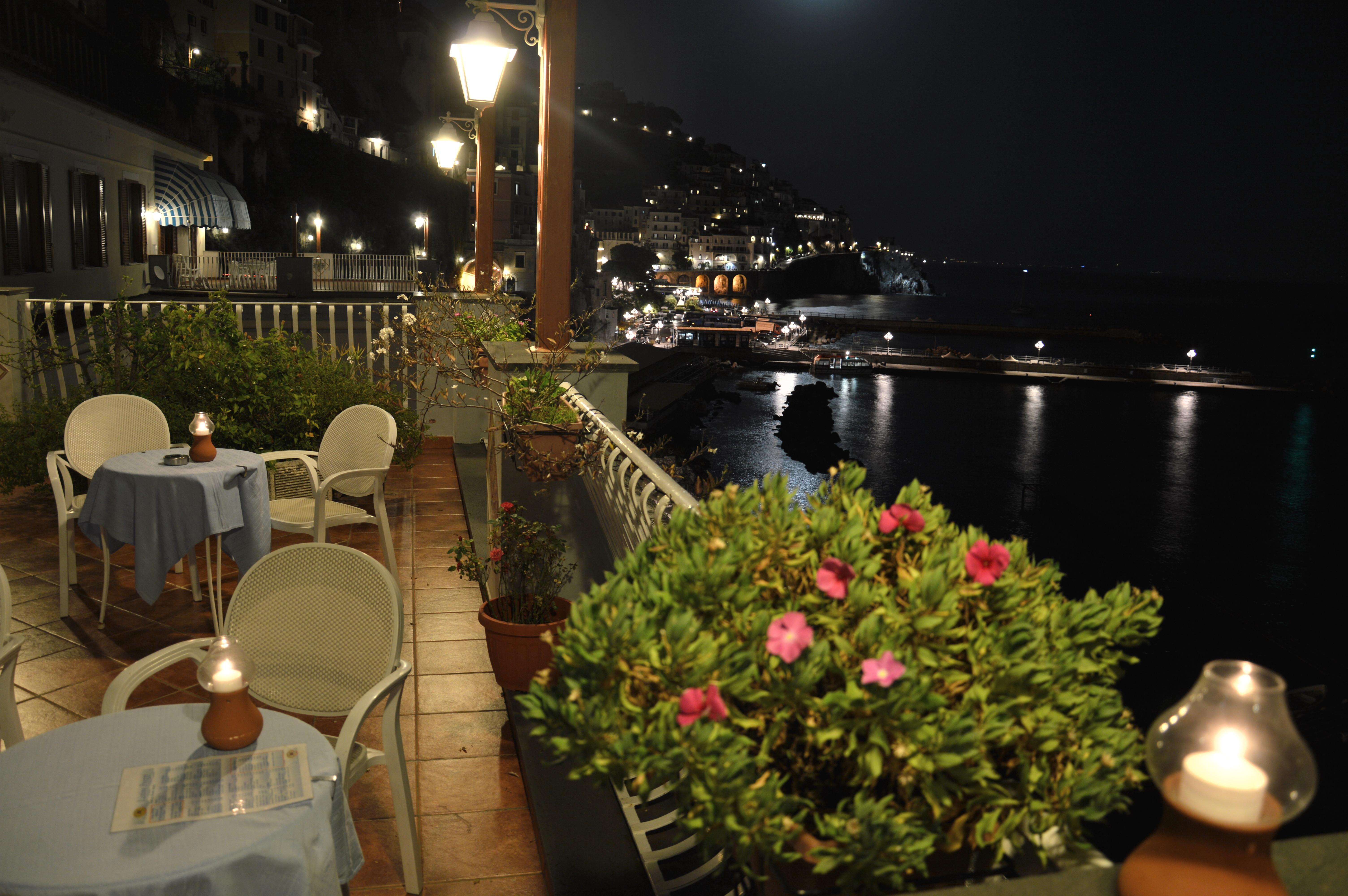 Hotel La Bussola Amalfi Exterior photo