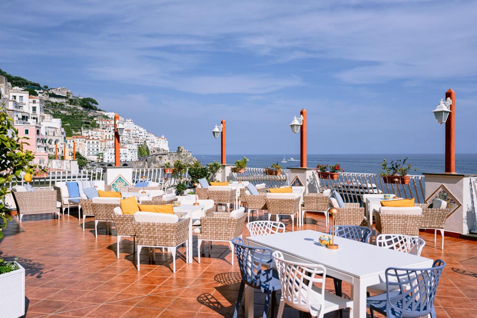 Hotel La Bussola Amalfi Exterior photo