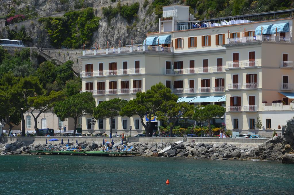 Hotel La Bussola Amalfi Exterior photo